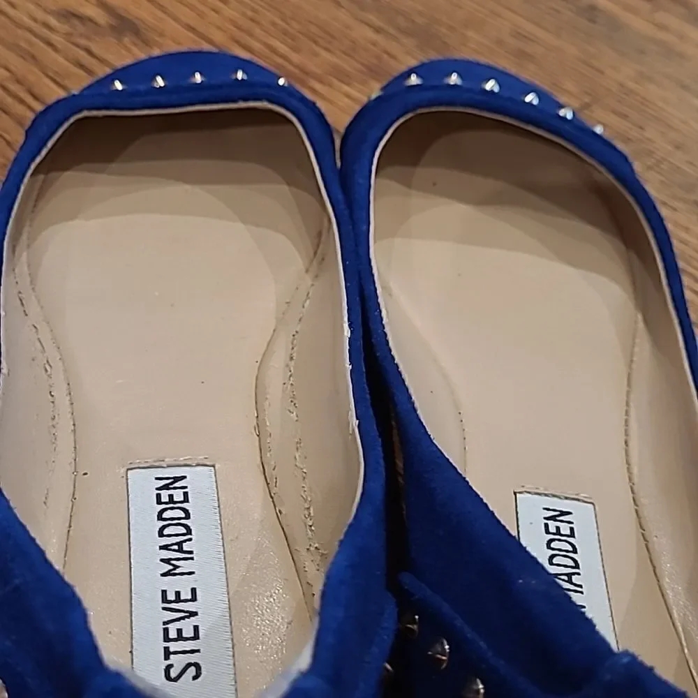 Steve Madden sz 6 ladies flats, slippers, shoes